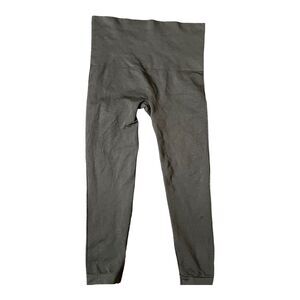 Spanx Womens Capri Leggings Size L Large Black  Shapewear Mid Rise Stretch